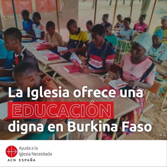 ð½️ En #BurkinaFaso, el terrorismo ha obligado al cierre de miles de escuelas, dejando a innumerables niños sin educación.
Esta #Navidad, tú puedes marcar la diferencia. Ayuda a llevar el amor de Cristo y esperanza a nuestros hermanos y hermanas perseguidos con la educación.
IG: ð Comenta Burkina y te enviamos el link con más información de la campaña de Navidad. 
#BurkinaFaso #Iglesia #ACN #cristianosperseguidos #ComparteEsperanza  #Amor #Dar